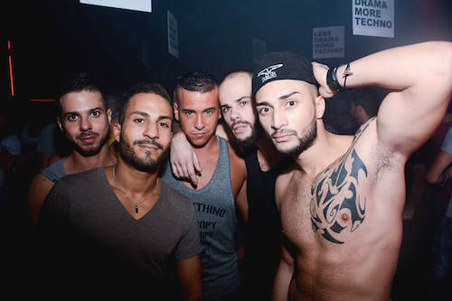 Tips para ser un imán de hombres en una discoteca gay jovenes de discoteca gay